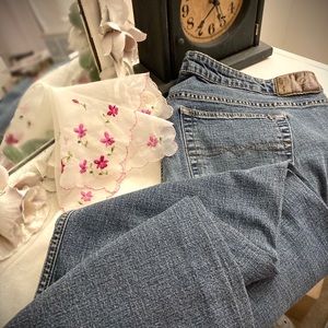 Vintage 2005 L.E.I. Low-rise/mid-rise Bootcut Jeans.